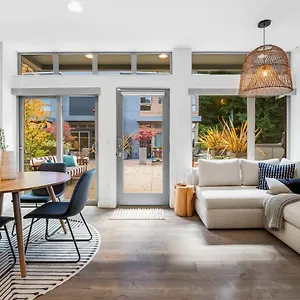 Alki Escape Romantic Waterfront Getaway For 2 Holiday home